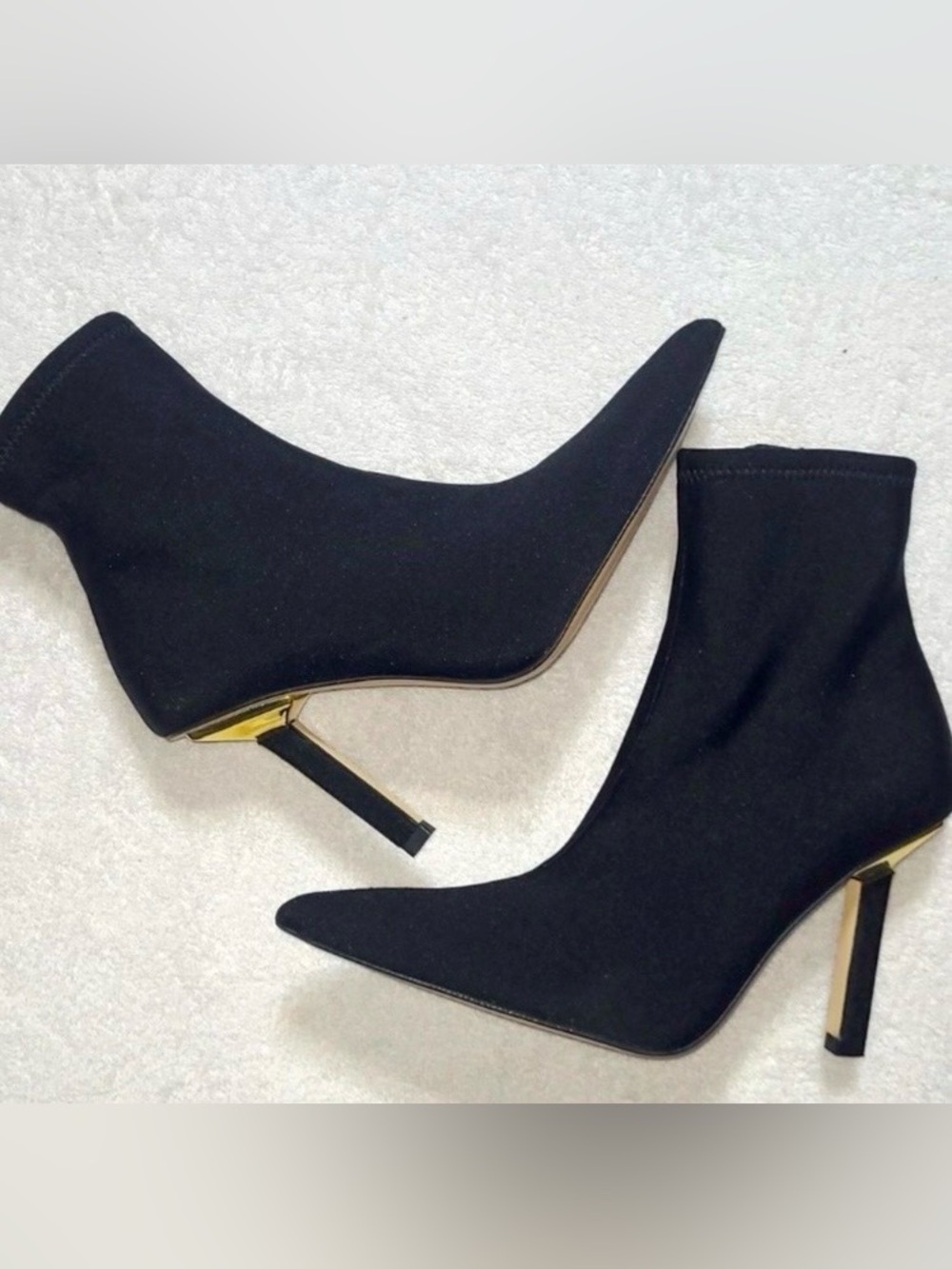 Good American Neoprene Black Stiletto Heeled Booties Gold Accent NWOB 7